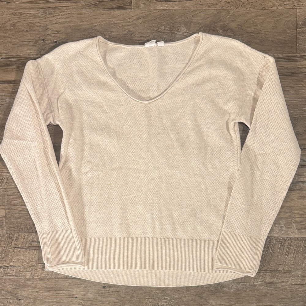 GAP 100% Cotton Cream Long Sleeve V-Neck Top - Size XS